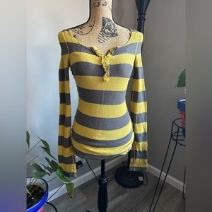 I’m selling this free people top long sleeve size S